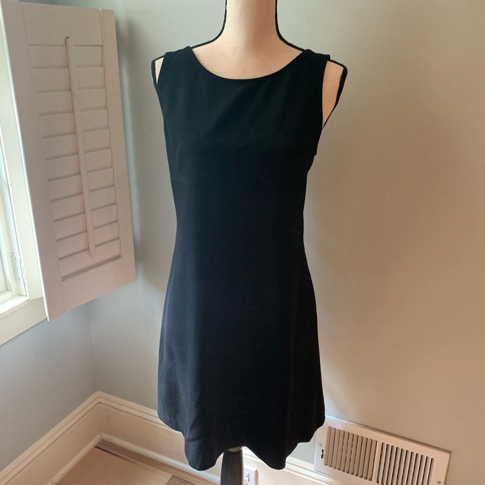 LBD Tristan & Iseut w/ Pleated rear